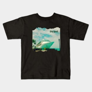 Boat photo Key West Florida blue sky palmtree landscape USA nature lovers Kids T-Shirt